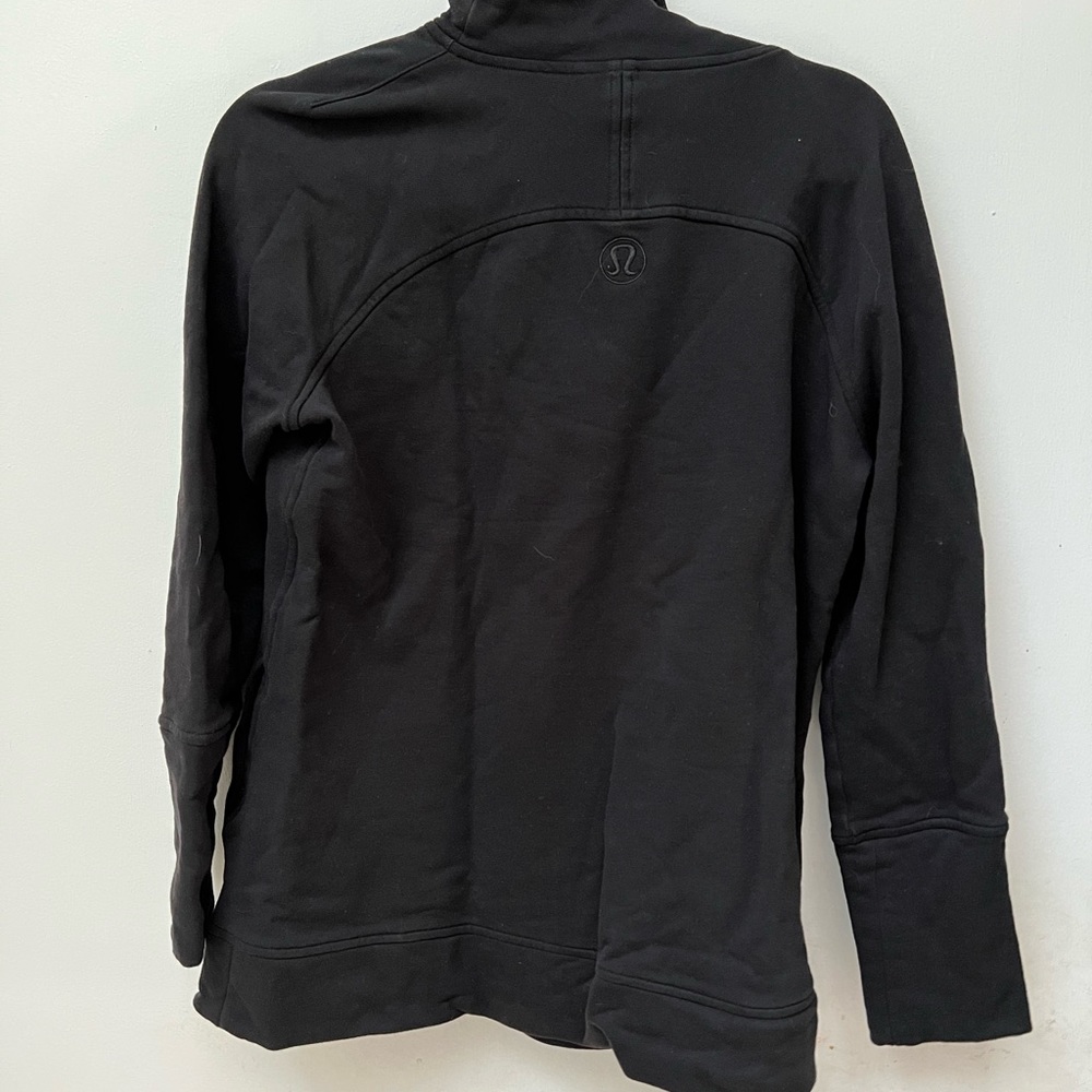 LuluLemon mock neck sweatshirt size 8